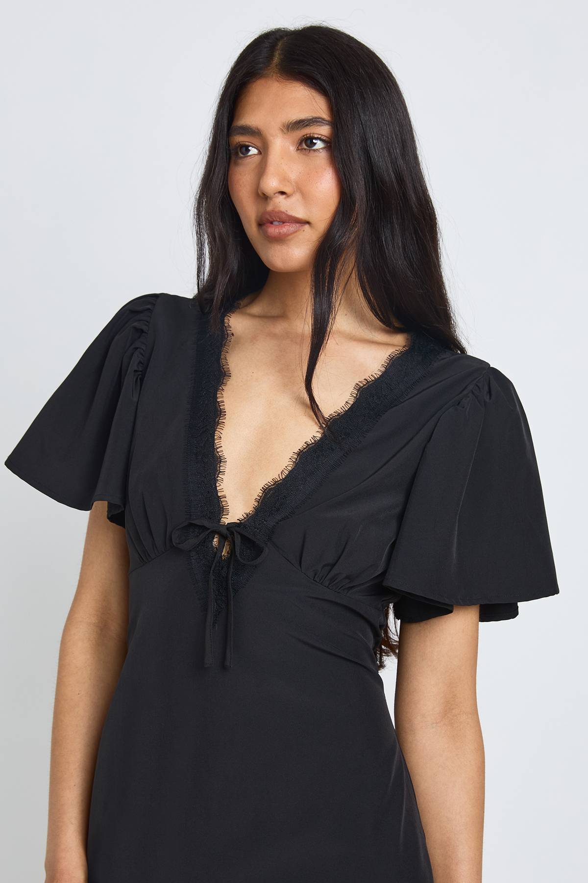 boohoo Robe Courte À Finitions En Dentelle Tall