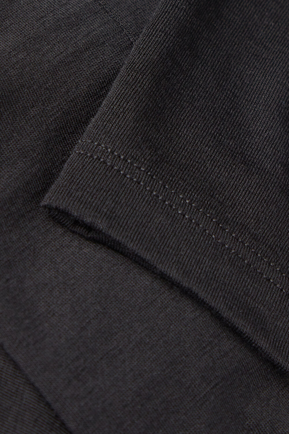 Blusa de lã merino de manga comprida e gola alta