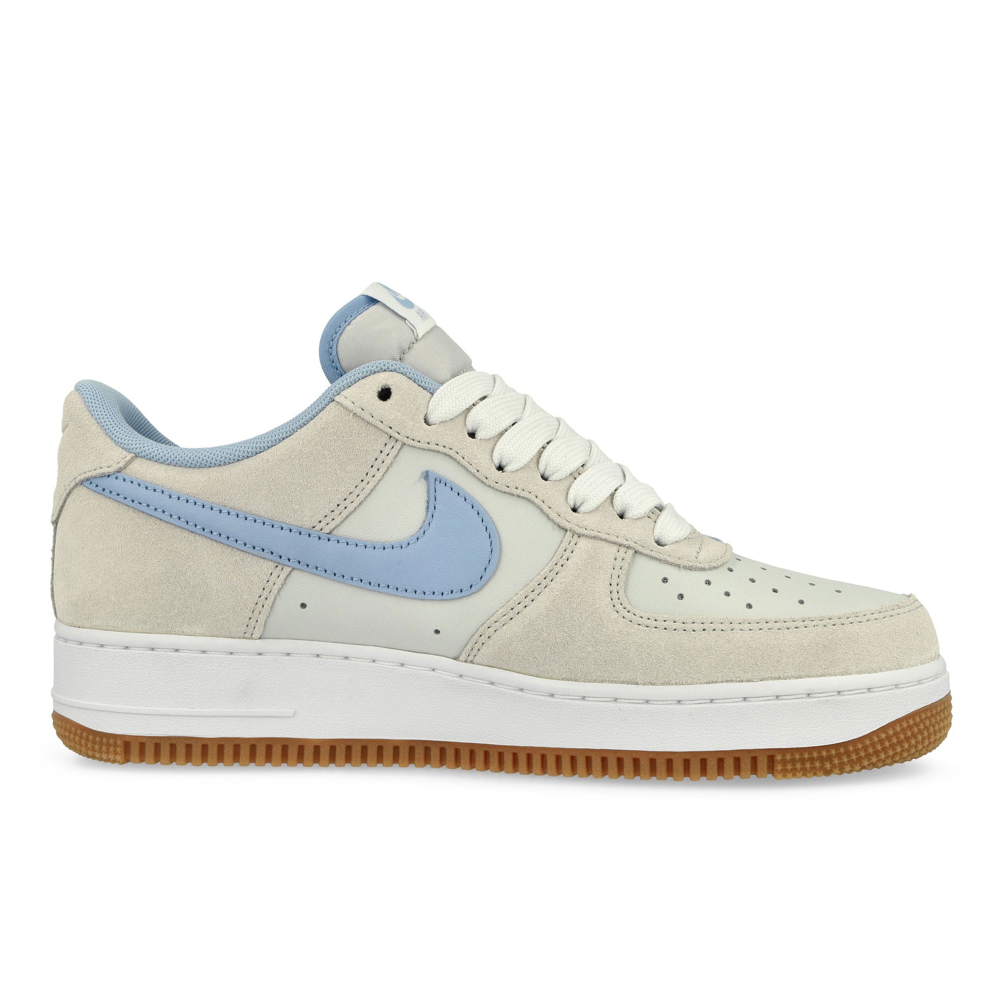 Nike<br>Air Force 1 '07 LV8