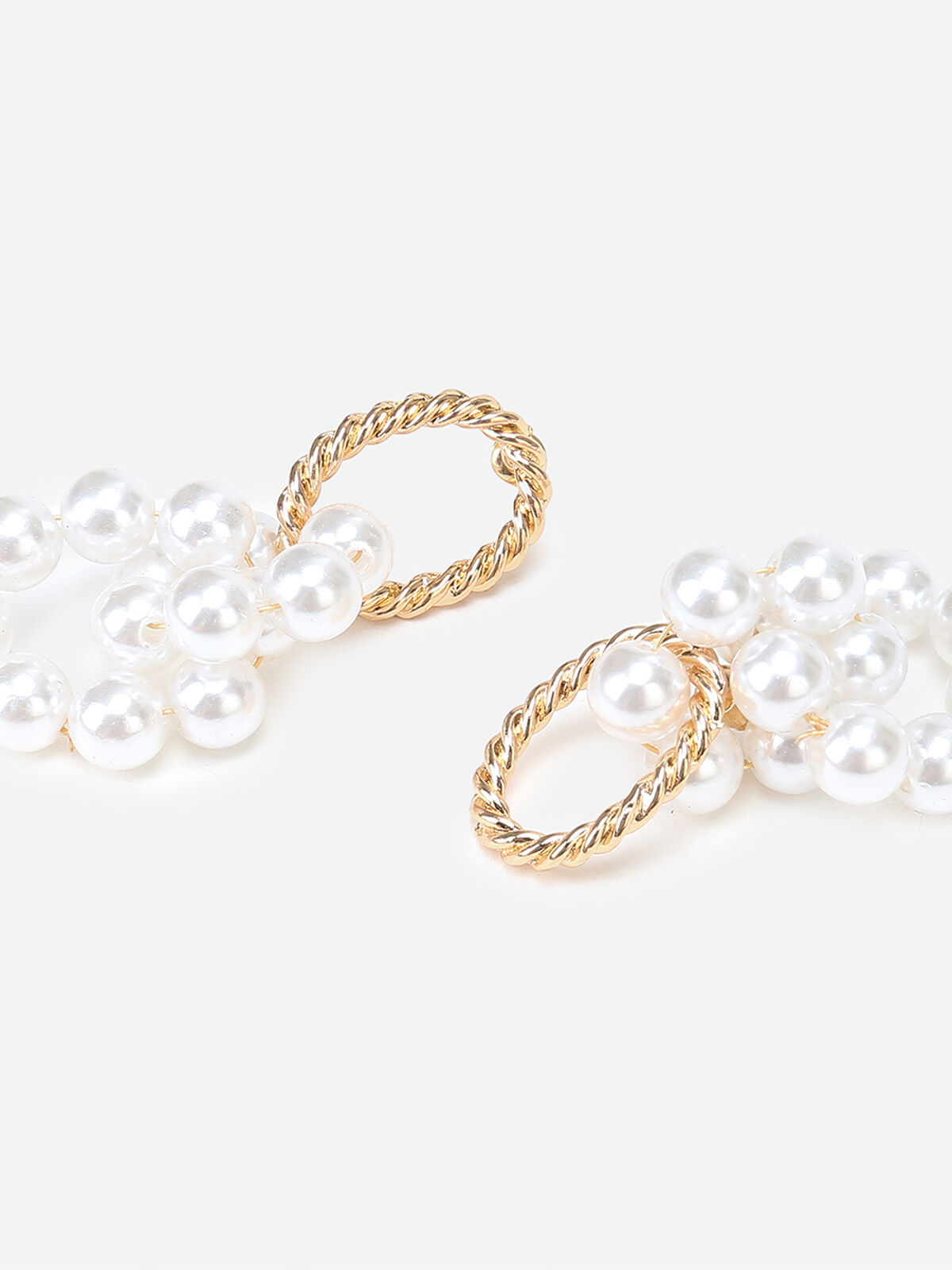Boucles d'oreilles pendantes à perles- dore_blanc