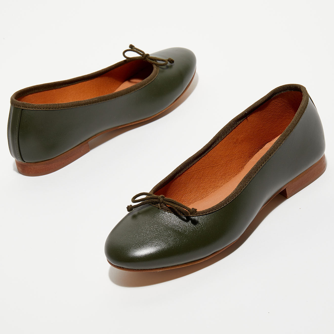 Quartier Latin Ballerines en Cuir Jeanne vert kaki