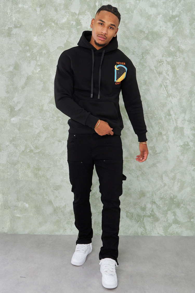 Sweat noir à capuche 