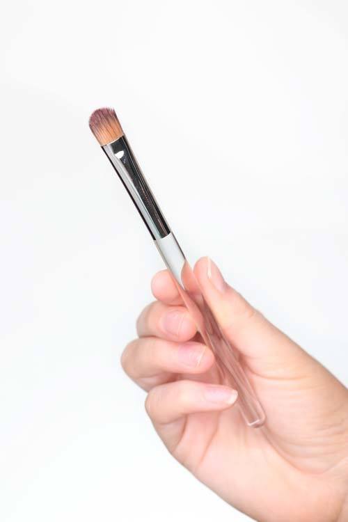 IDUN Minerals Precision Eyeshadow brush