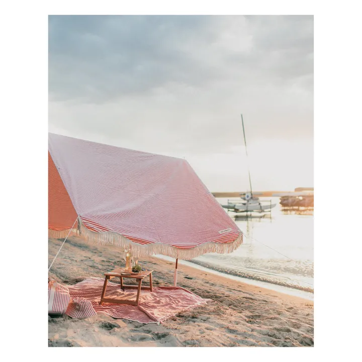 Business & Pleasure Co. Table de plage en teck