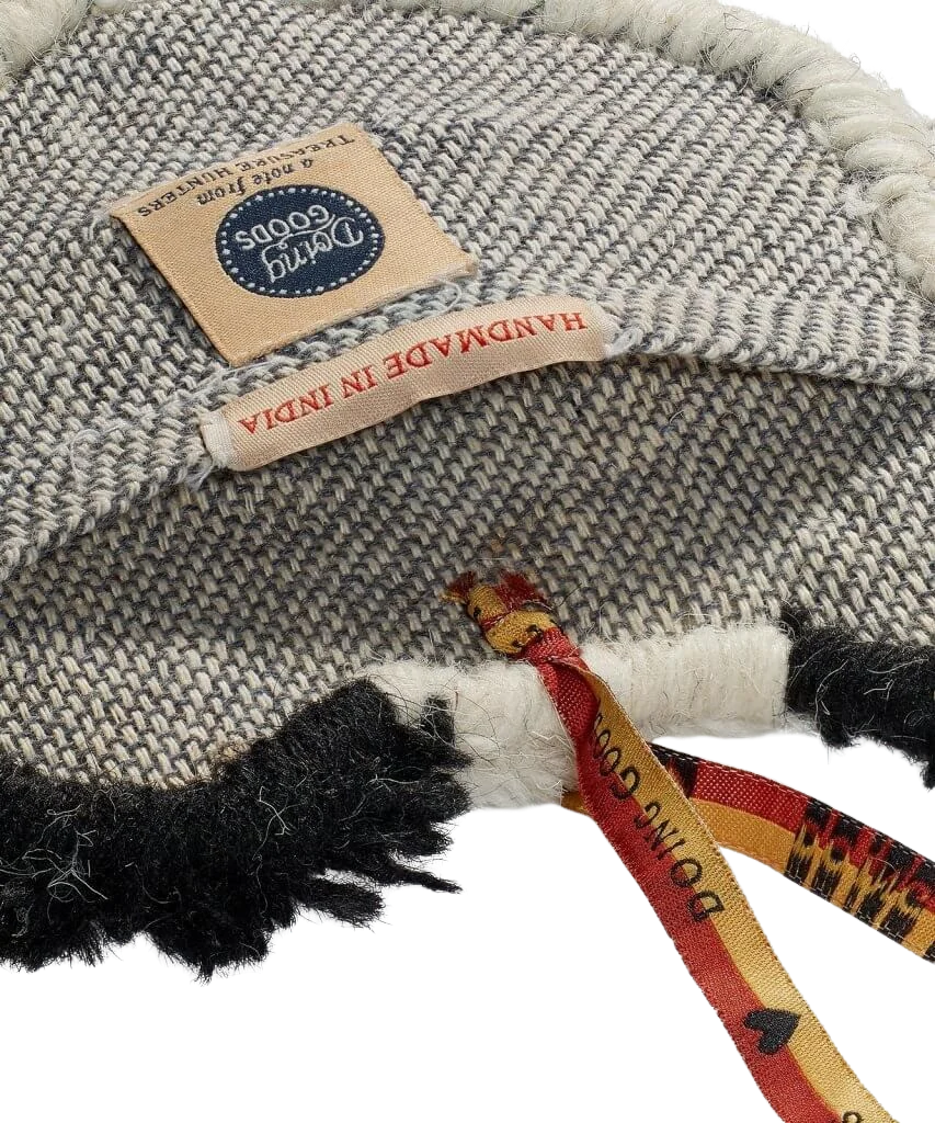 Doing Goods  Plumpy Panda ophæng - Off White