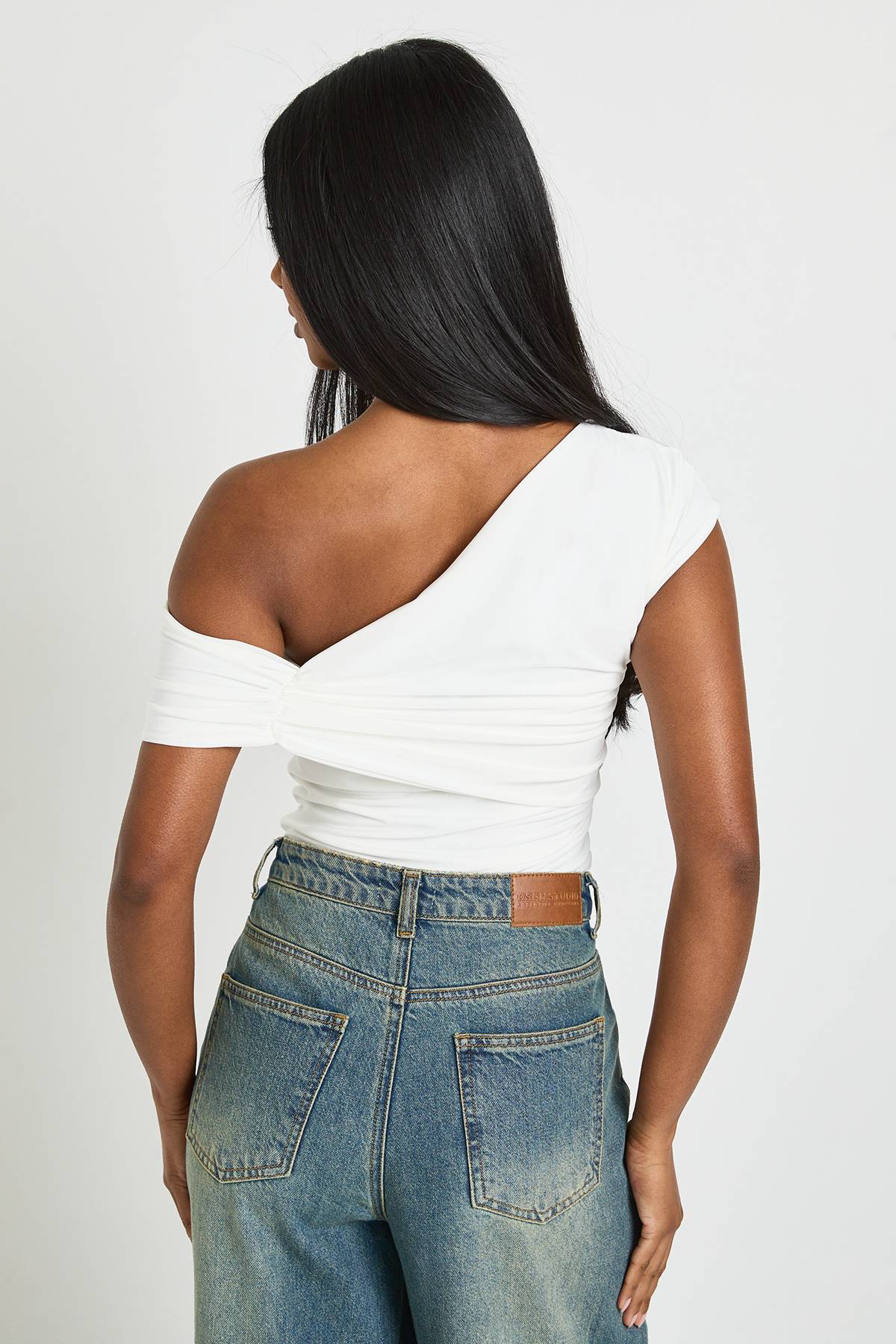 boohoo Body À Double Épaisseur Avec Détail Synthétique Et Tissu Fluide