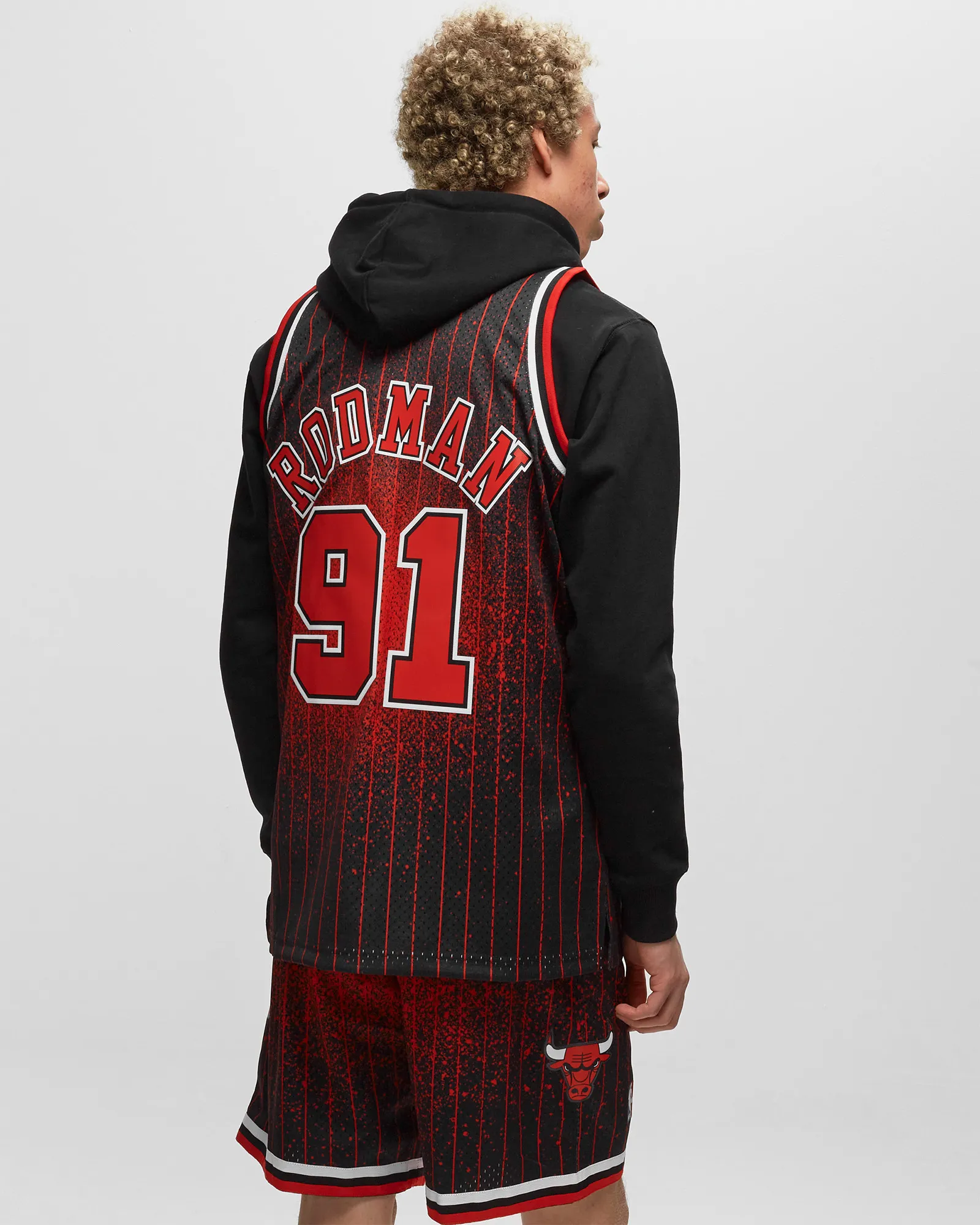 Mitchell & Ness NBA RE-TAKE GRADIENT SWINGMAN JERSEY BULLS 1995-96 DENNIS RODMAN #91