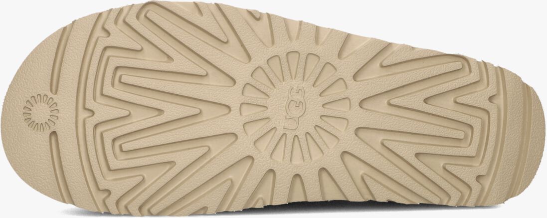 beige ugg instappers w goldenstar hi clog
