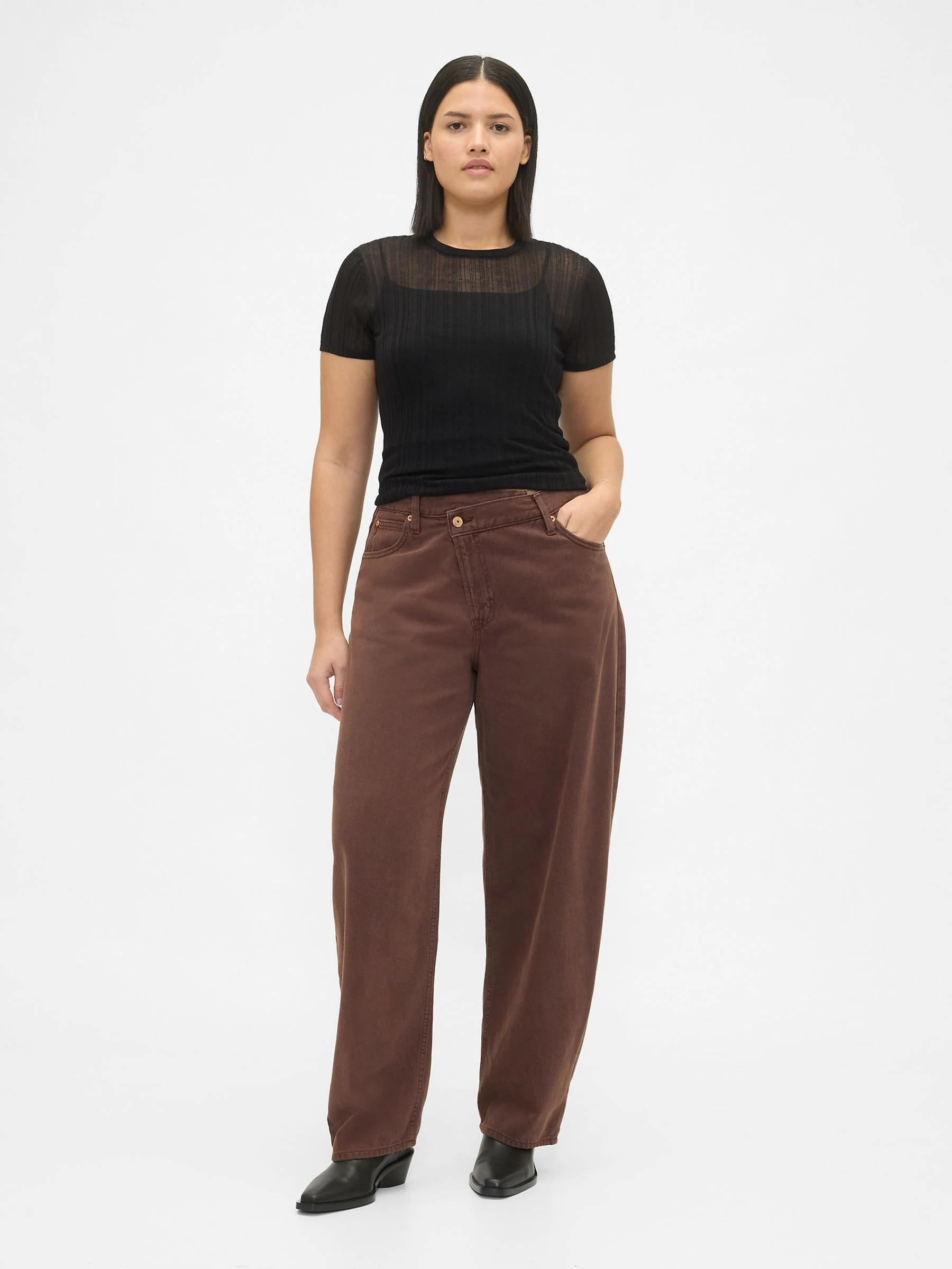 Gap High Waisted UltraSoft Crossover Barrel Jeans
