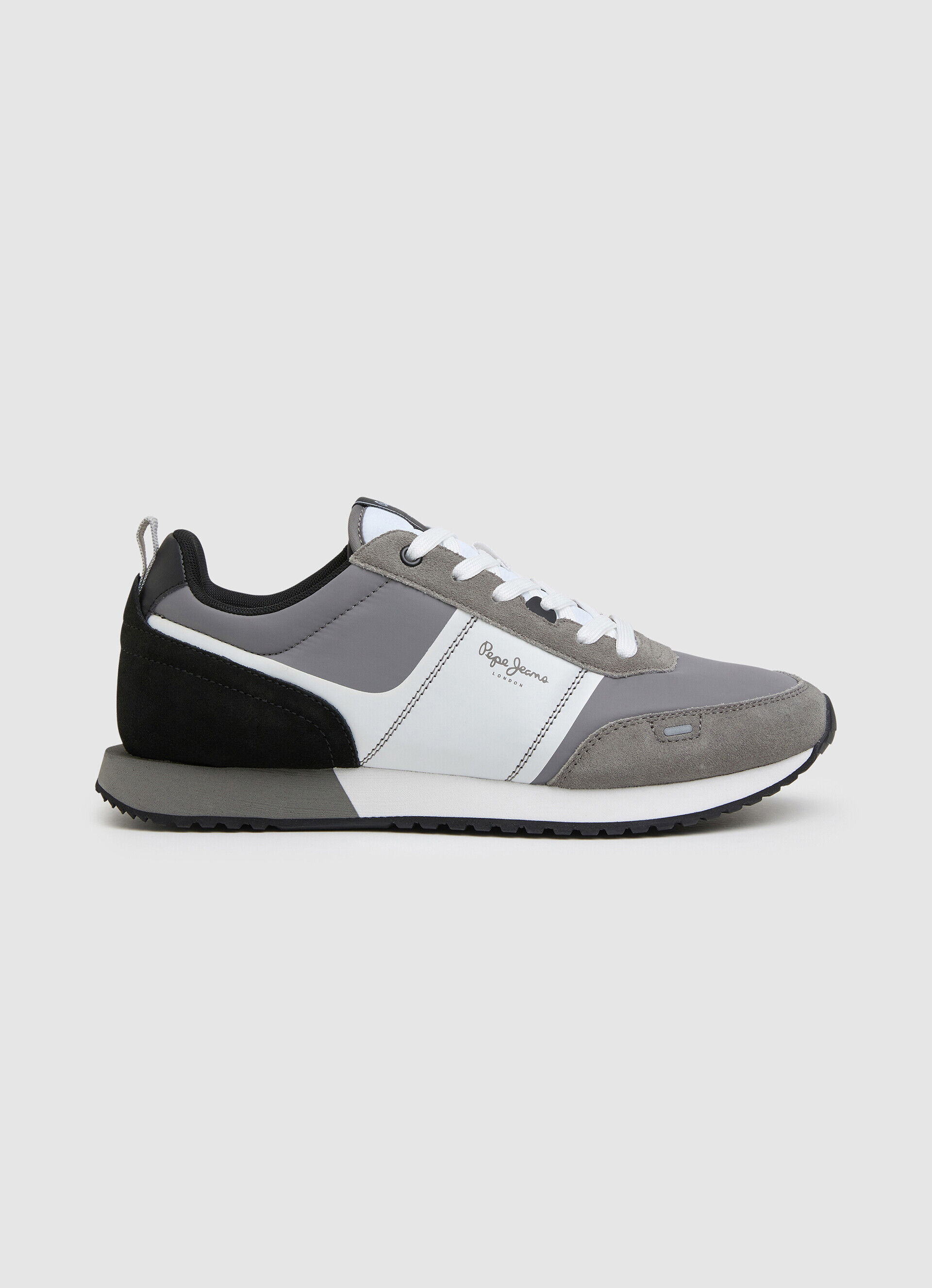 Sapatos combinados para transferência turística - cinza