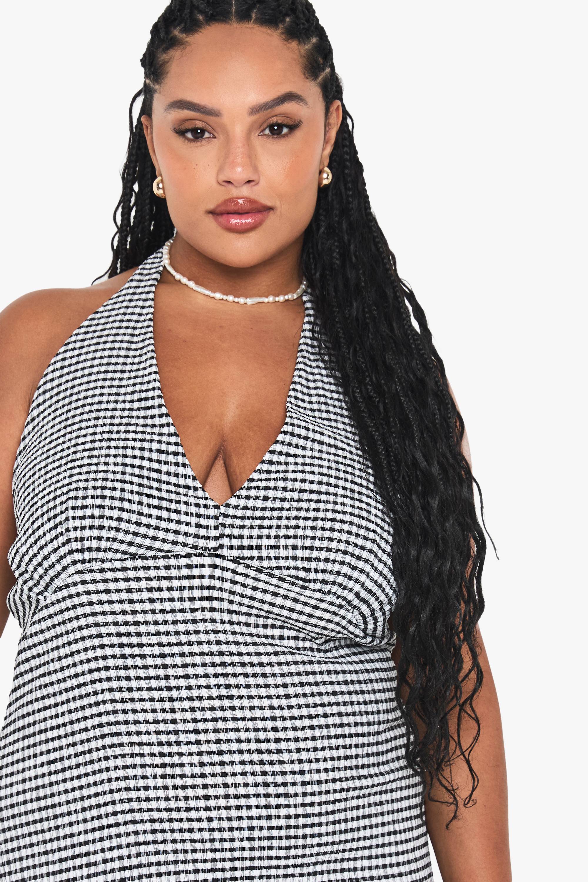boohoo Robe shift midaxi en vichy à col halter pour grandes tailles
