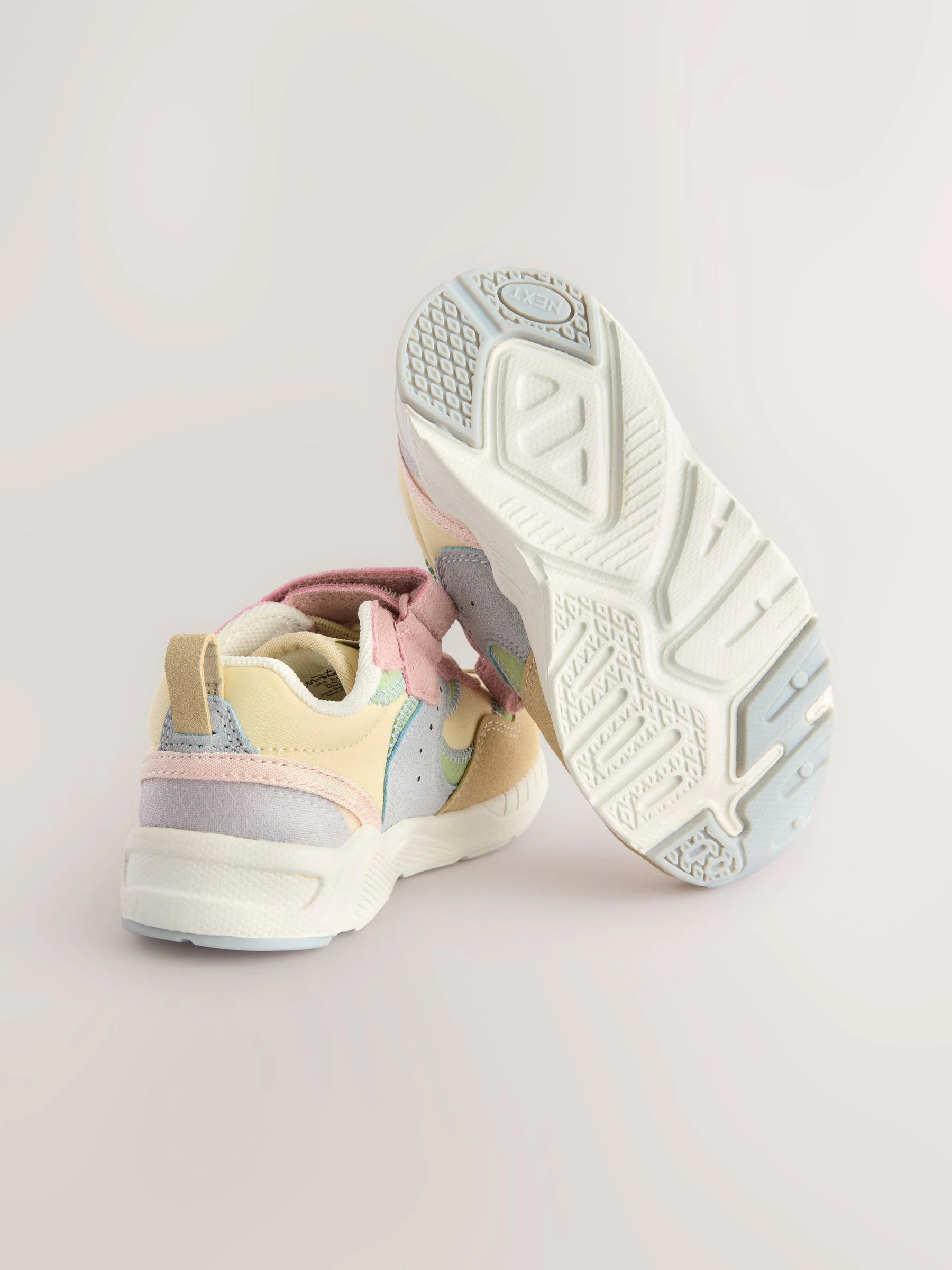 Pastelkleurig - Sneakers met elastische veters en klittenbandsluiting