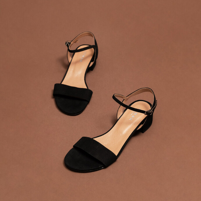 Sandales à talons carrés  en velours noir