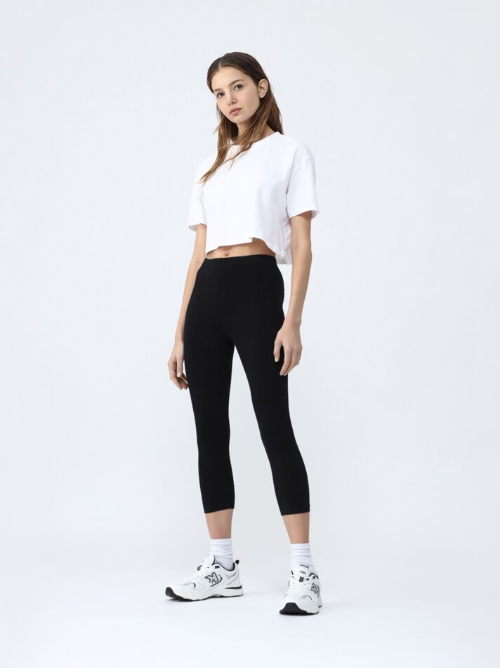 Pacote com 4 leggings curtas - Pretas
