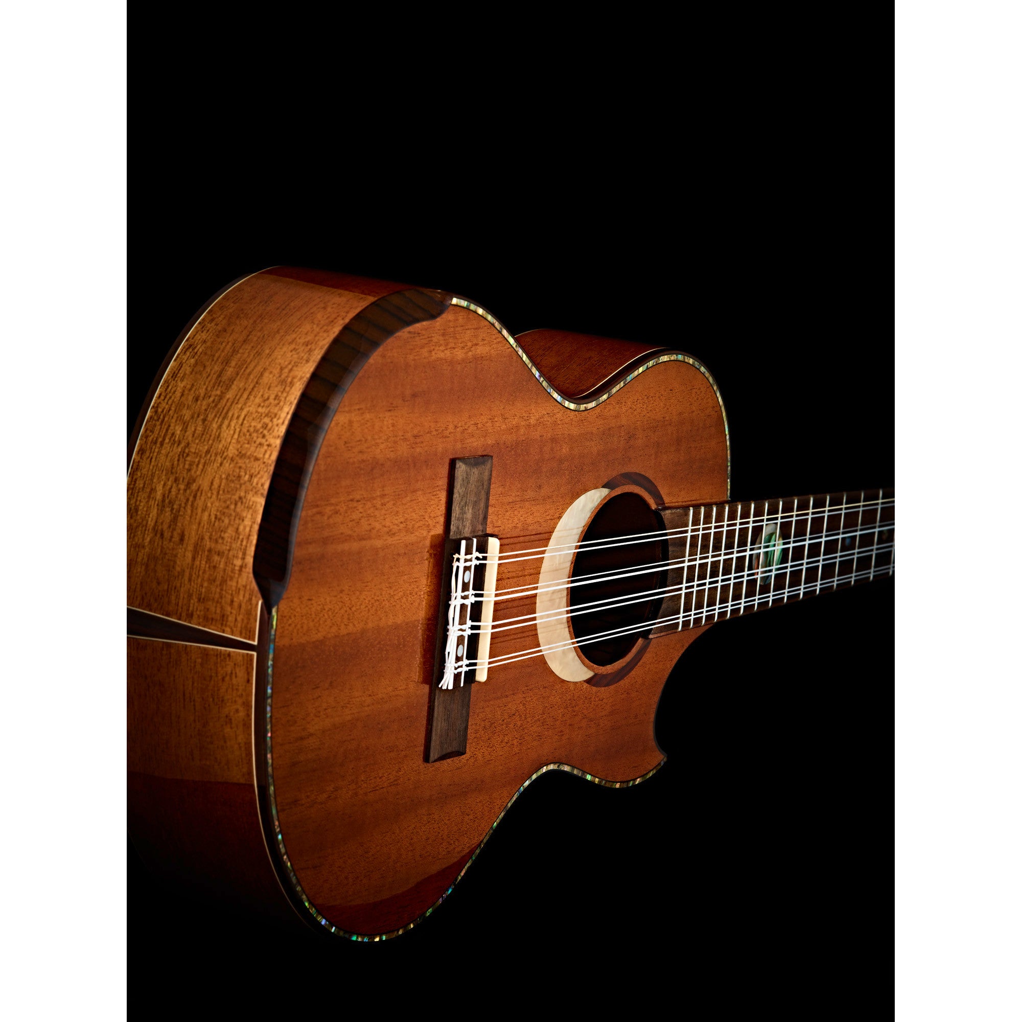 Ortega Eclipse Series ECLIPSE-CC4 concert ukelele met gigbag