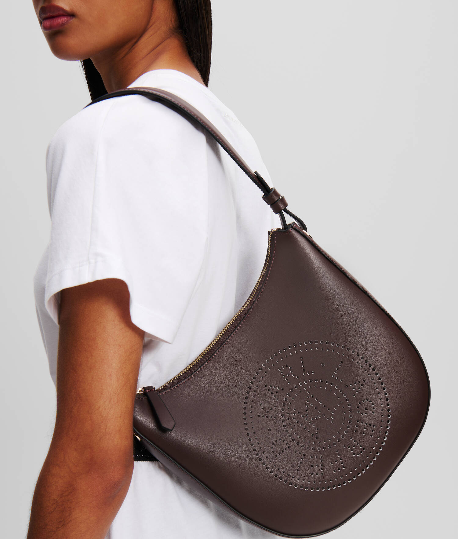 SAC PORTÉ ÉPAULE PERFORÉ CROISSANT DE LUNE K/CIRCLE