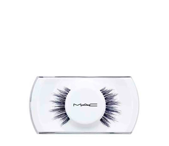 M•A•C Lashes Stunner