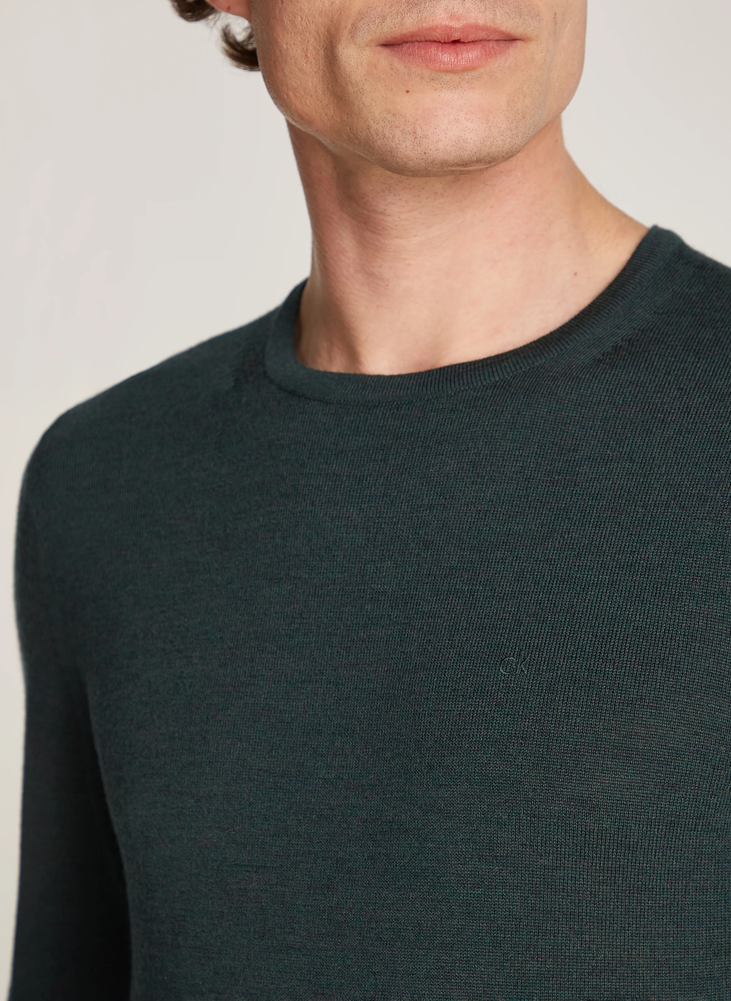 Pull col rond regular-fit en laine| Vert