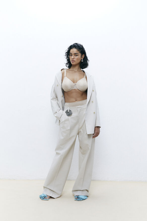 Chantelle C Magnifique support bra Sand