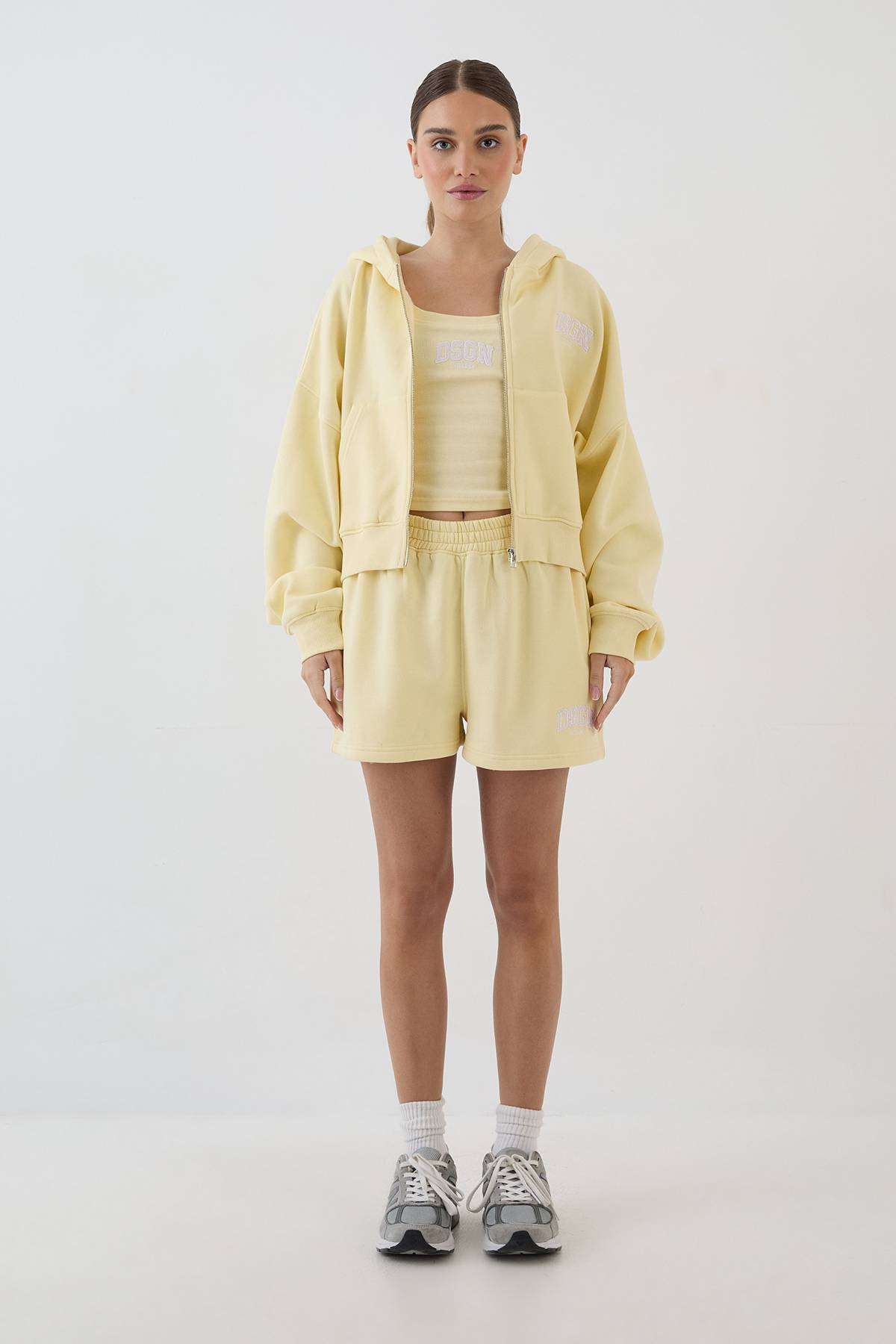 Sweat À Casynthétiqueche Court Boxy Zippé Avec Appliqué Collegiate Dsgn Studio