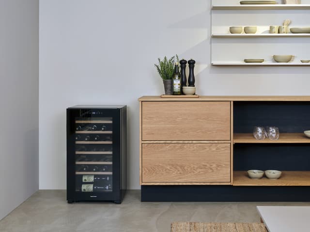 Nordic Sense Vinkøleskab 33 flasker Sort