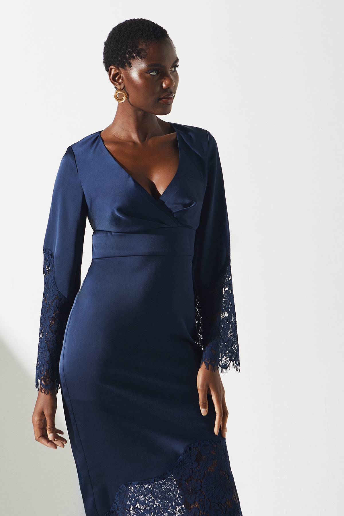 Coast Robe Portefeuille en Satin à Panneaux de Dentelle