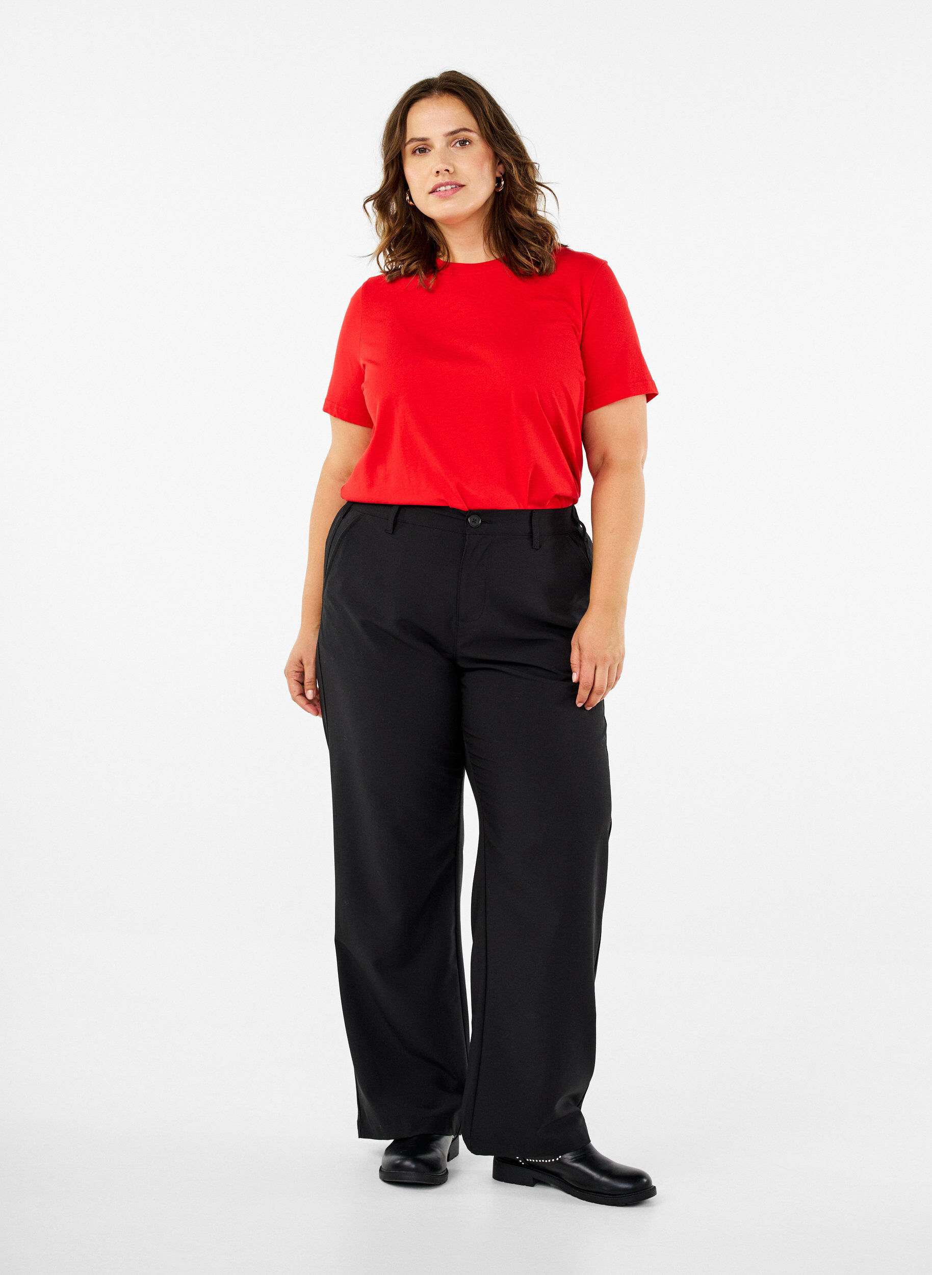 Basis t-shirt i bomuld med rund hals