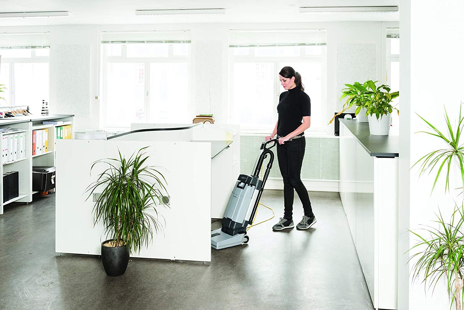 Nilfisk 107408100 Scheuersaugmaschine SC100 Grau/Weiß