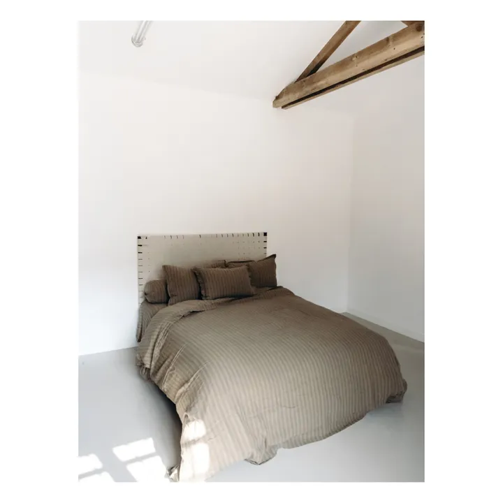 Le Monde Sauvage Housse de coussin Sandhills volantée | Marron