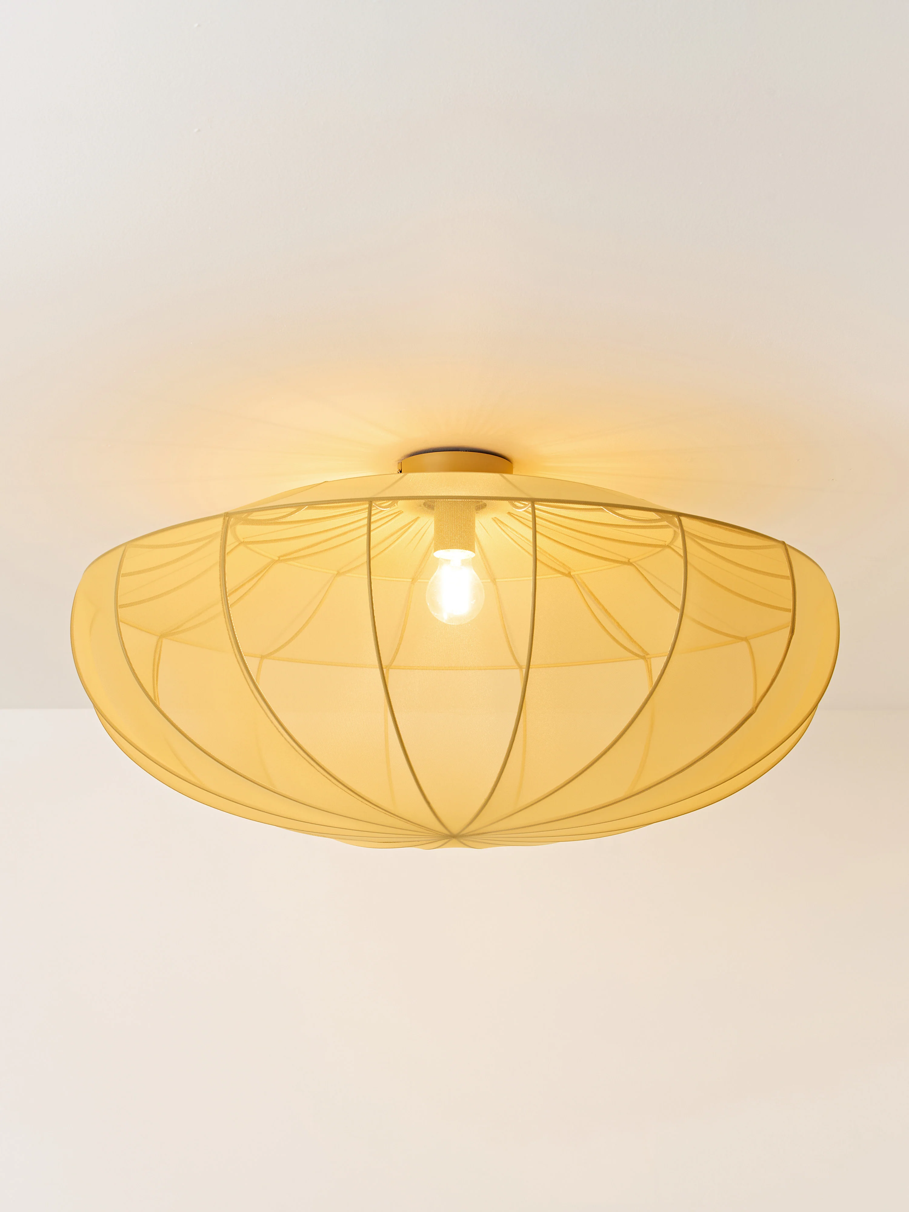 Grote plafondlamp Beau van netstof