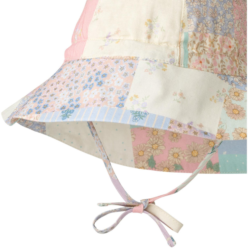 Køb Wheat Patchwork Flowers Solhat Chloe