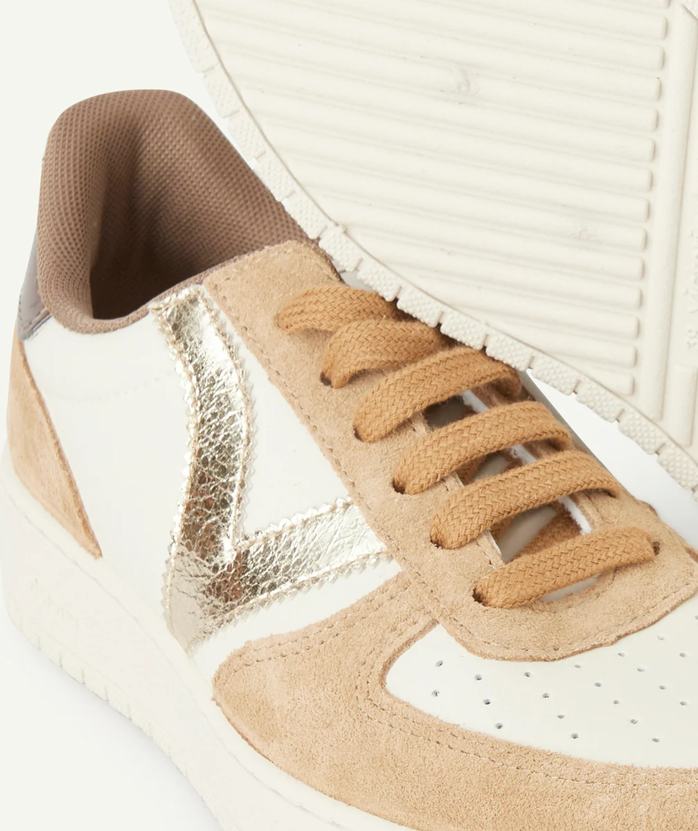 VICTORIABASKETS MADRID FILLE BLANC ET CAMEL LOGO OR