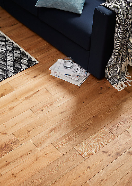 Parquet massif à coller Laholm 2 M en chêne verni naturel