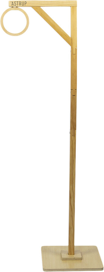 By Astrup RINGRIDNING. KÆPHEST