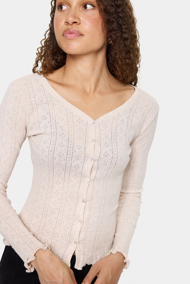 Saint Tropez Strickjacke »GruSZ Cardigan« mit Lochstickerei und gewelltem Saum