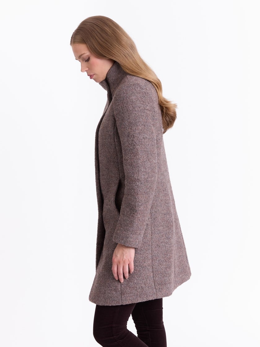 Marita boucle kåpe Walnut