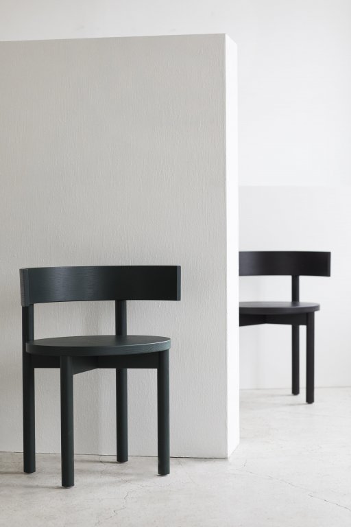 Serax Paulette by Marie Michielssen stoel ebony