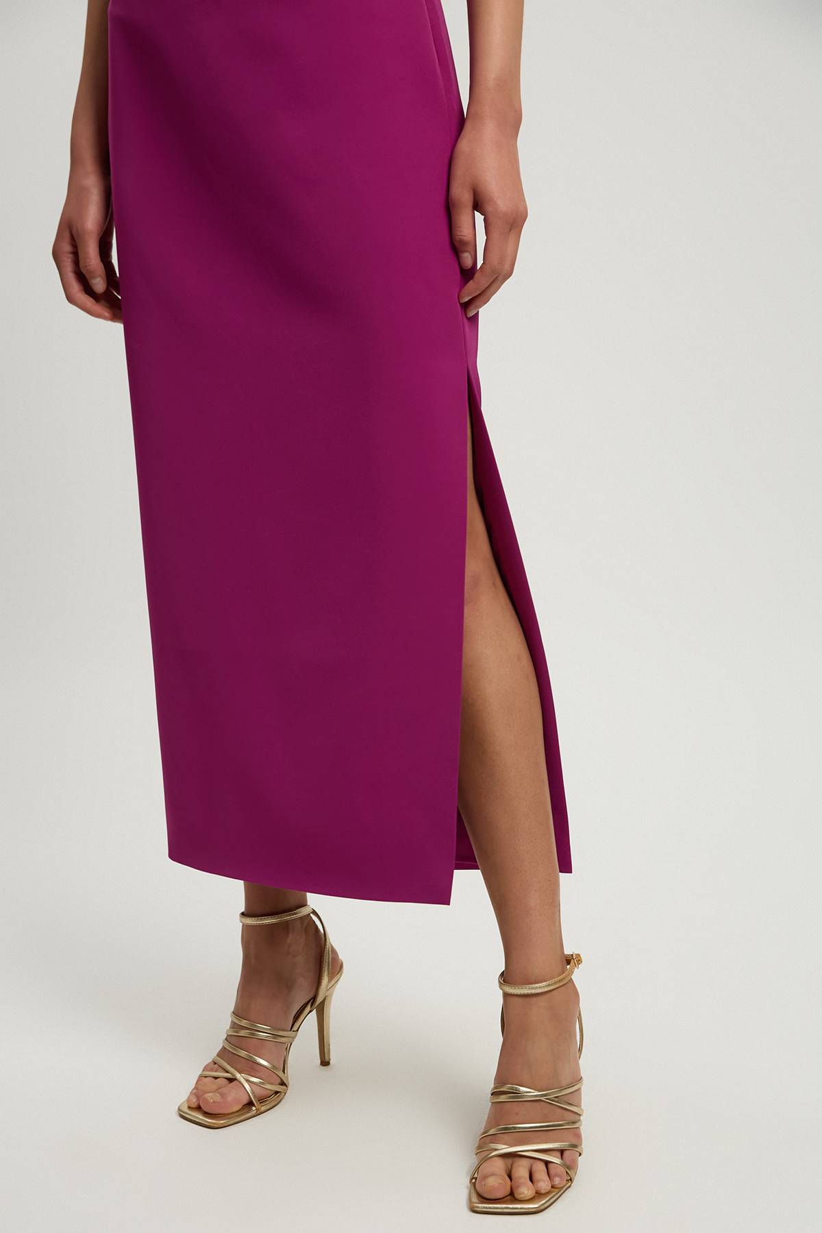 KarenMillen Robe Longue Ajustée à Col Licou et Dos Ouvert