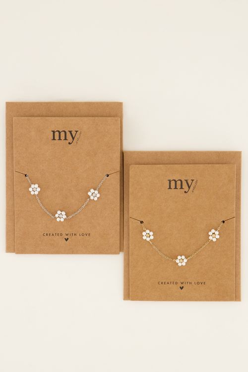 Armband met bloemen van parels