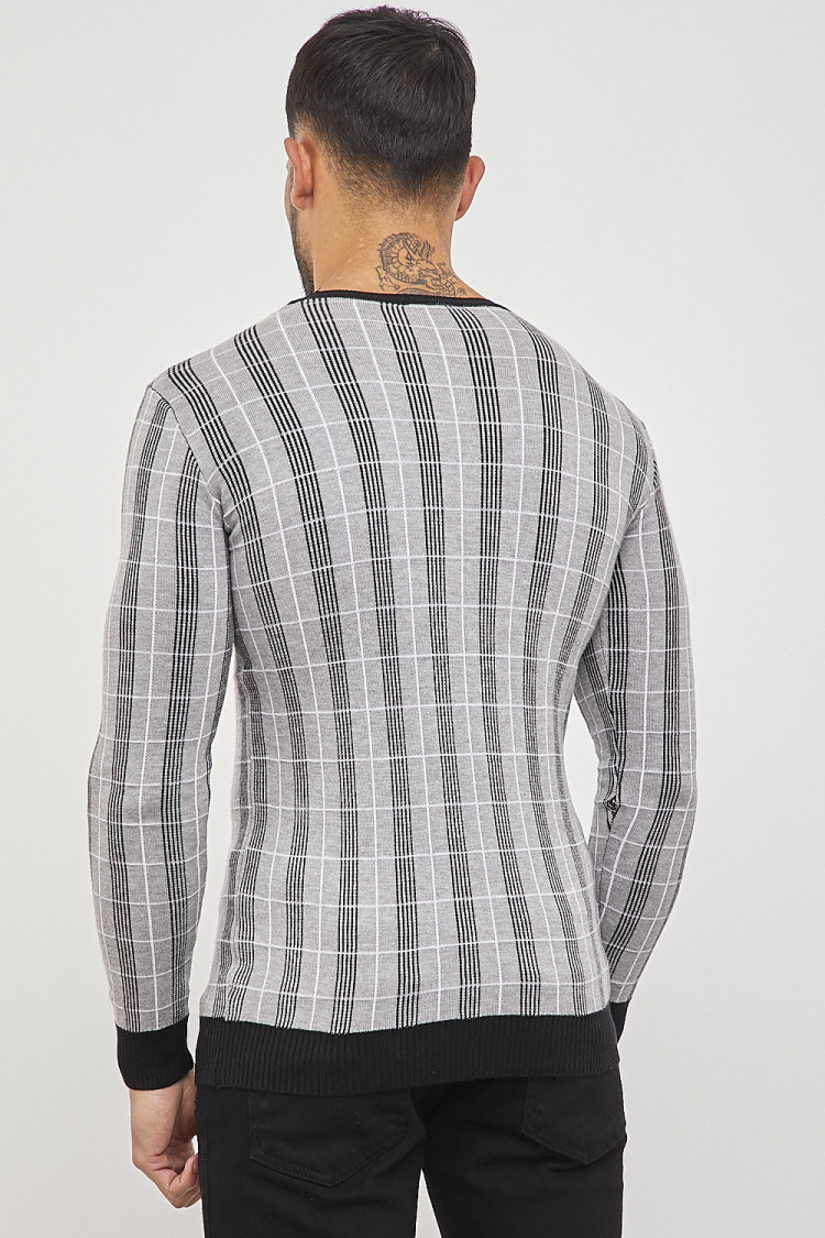 Pull gris imprimé à carreaux