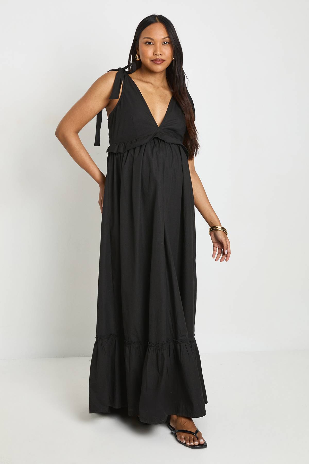 boohoo Robe Maxi De Maternité Avec Nœuds Aux Épaules