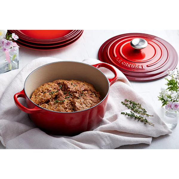 Cocotte fonte rond 20 cm cerise Le Creuset