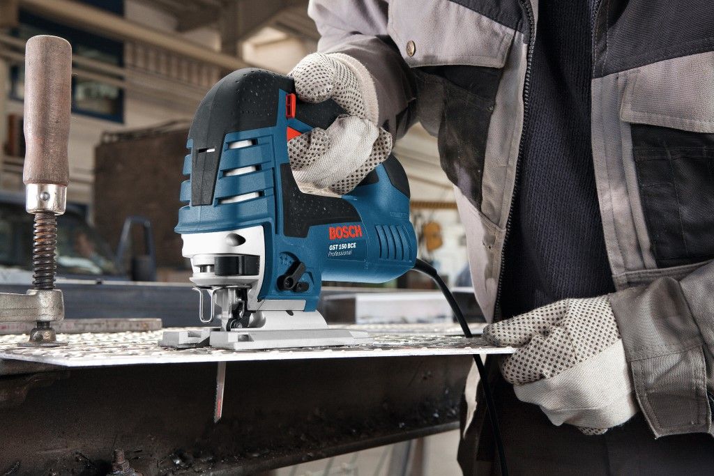 Bosch GST 150 BCE Decoupeerzaagmachine in L-Boxx - 0601513003