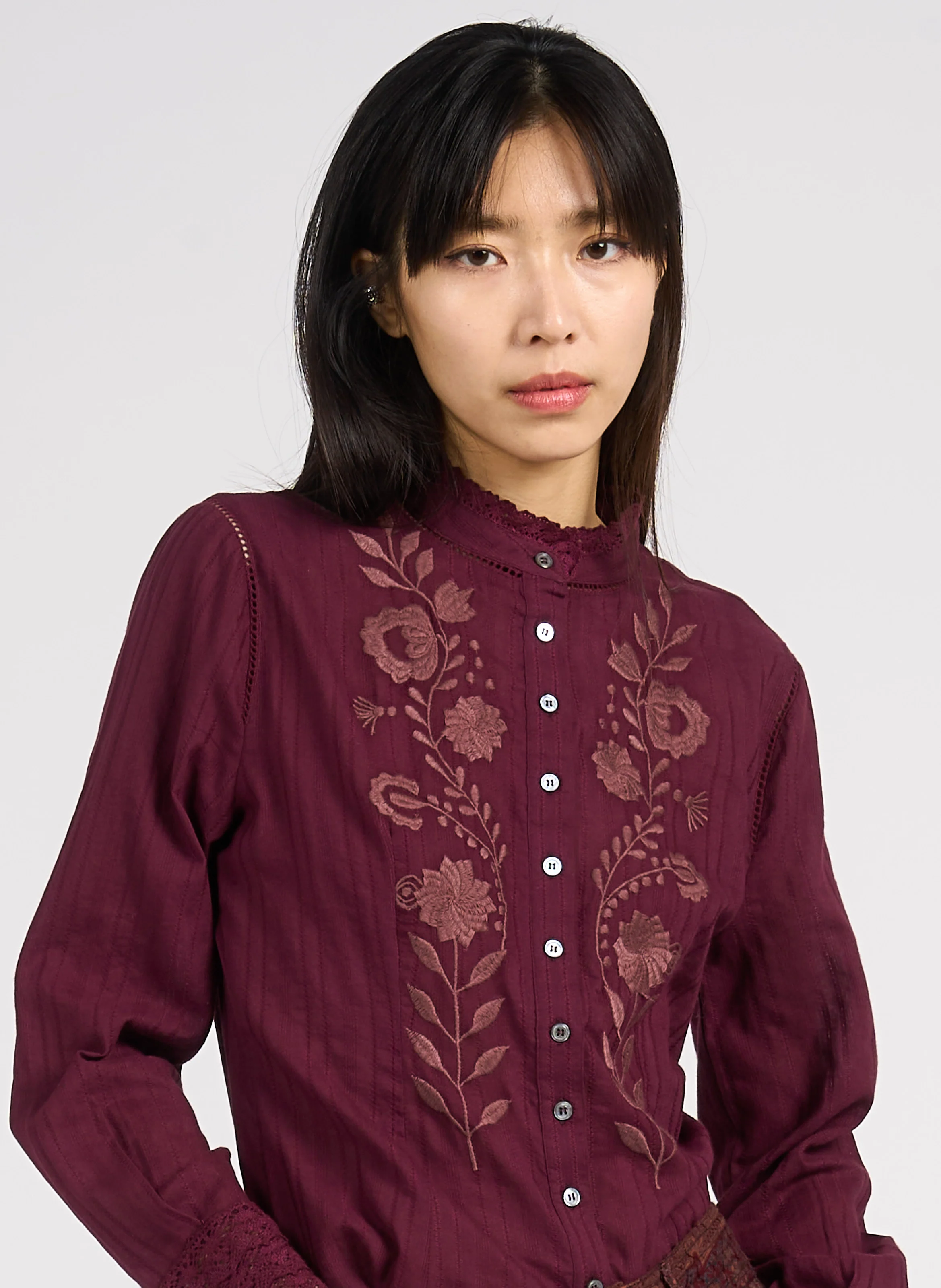 KISS - Top ajusté col rond brodé en coton | Rouge
