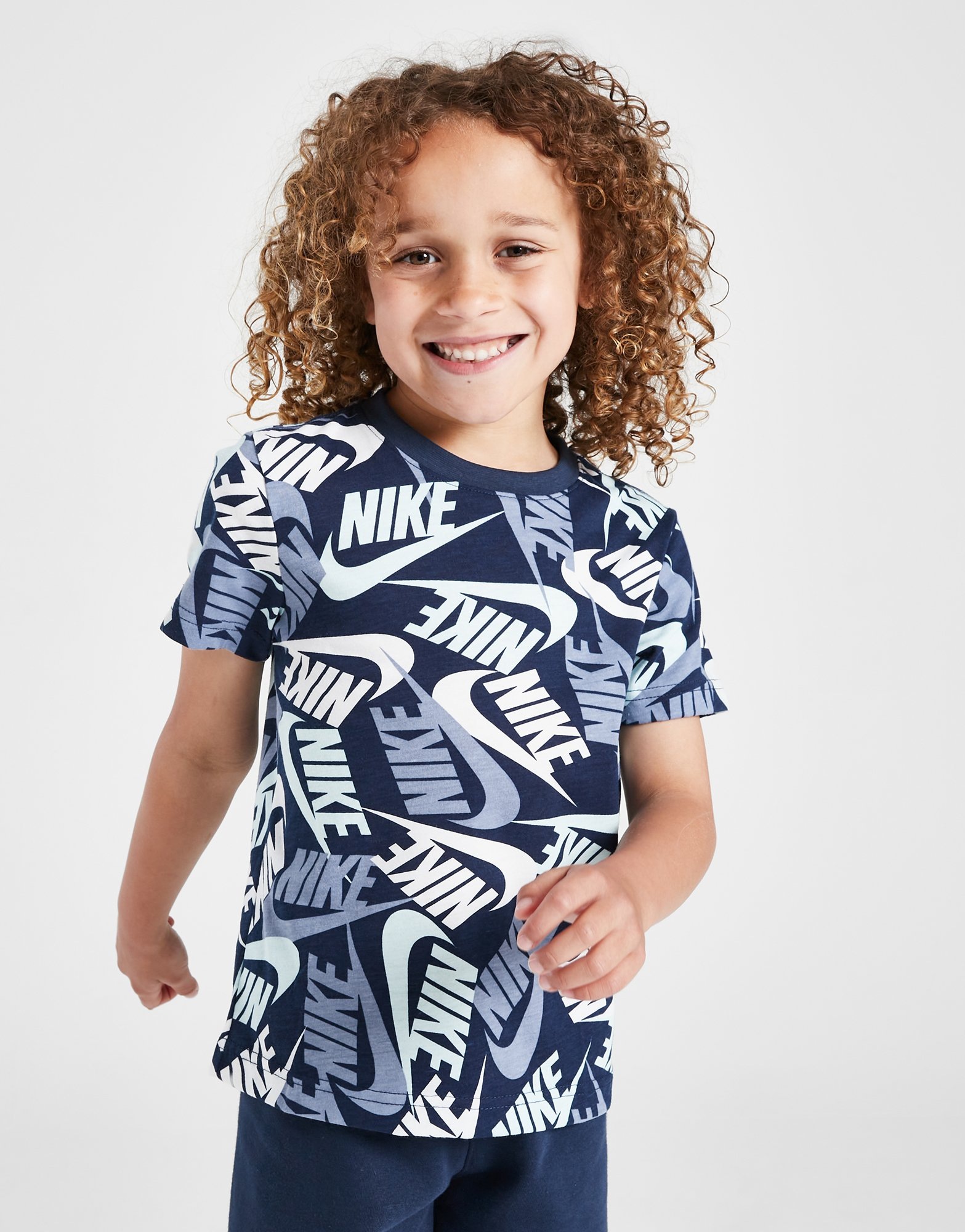 Nike Ensemble T-shirt/Short Imprimé Enfant
