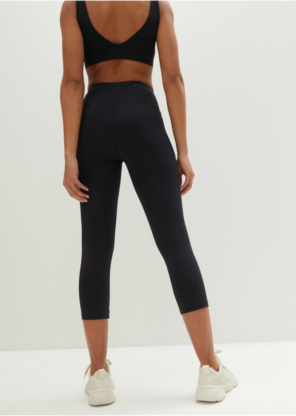 Legging de sport avec poche dissimulée à la taille, longueur corsaire
