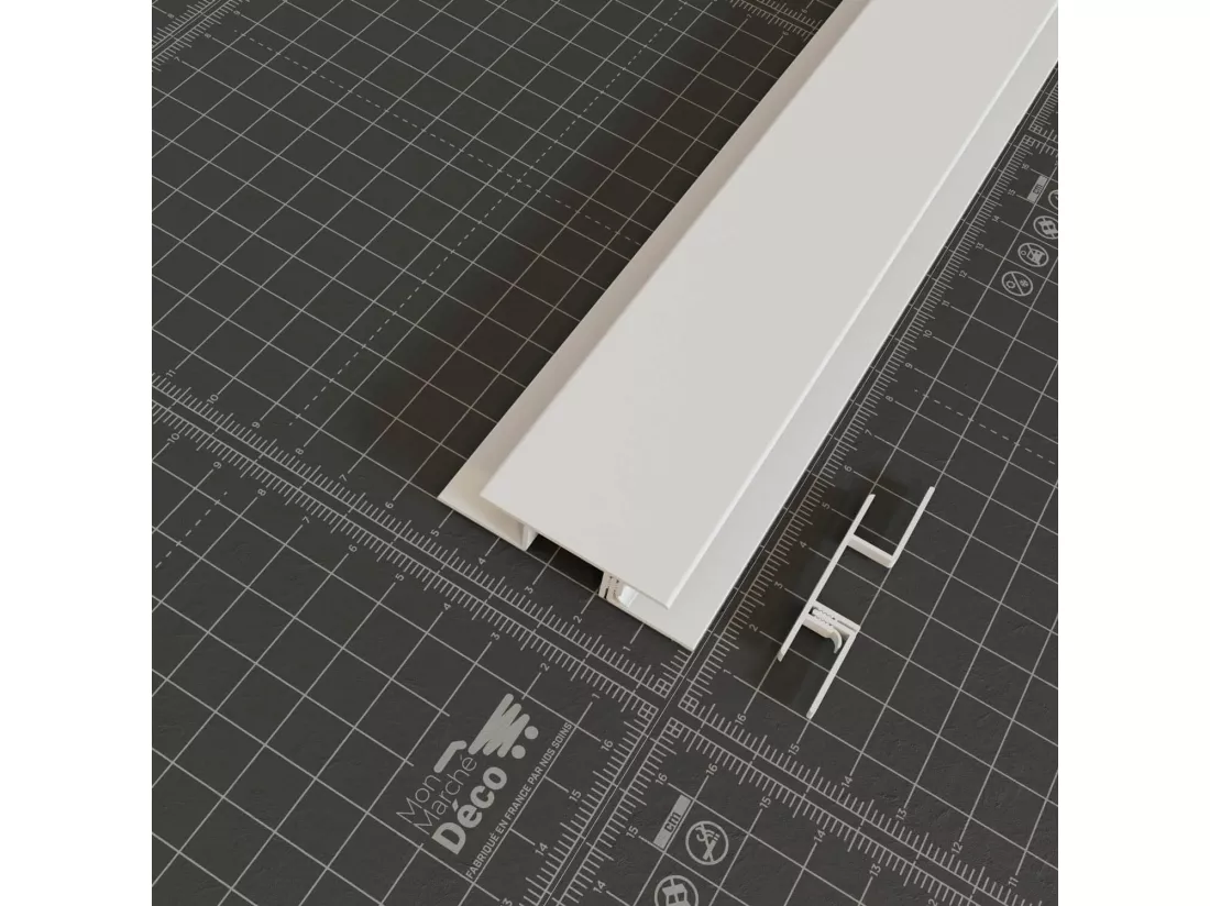 Profil Multifonction PVC Clipsable - 8 mm - Longueur 2.60 m - Blanc