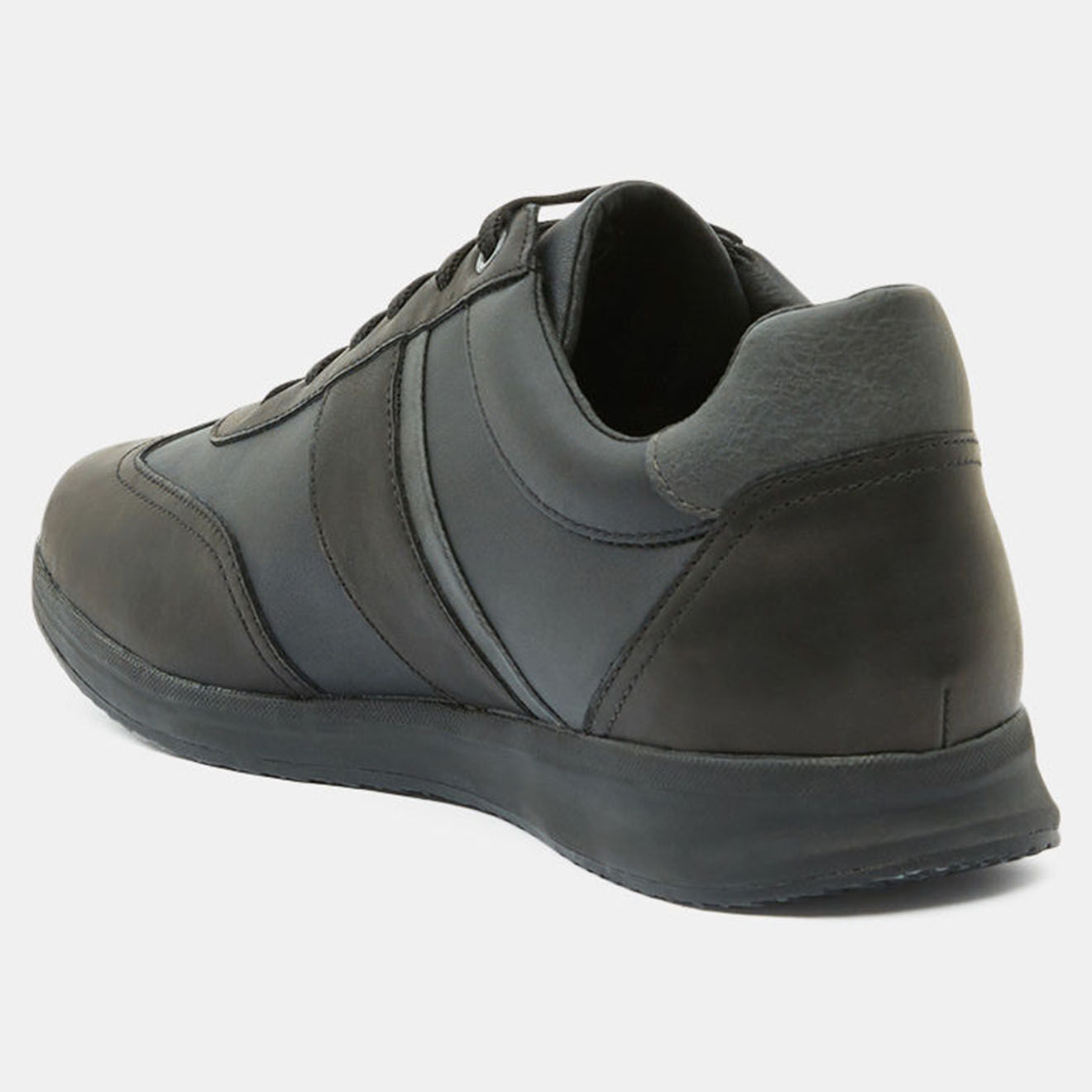 Geox Baskets en Cuir Avery noires
