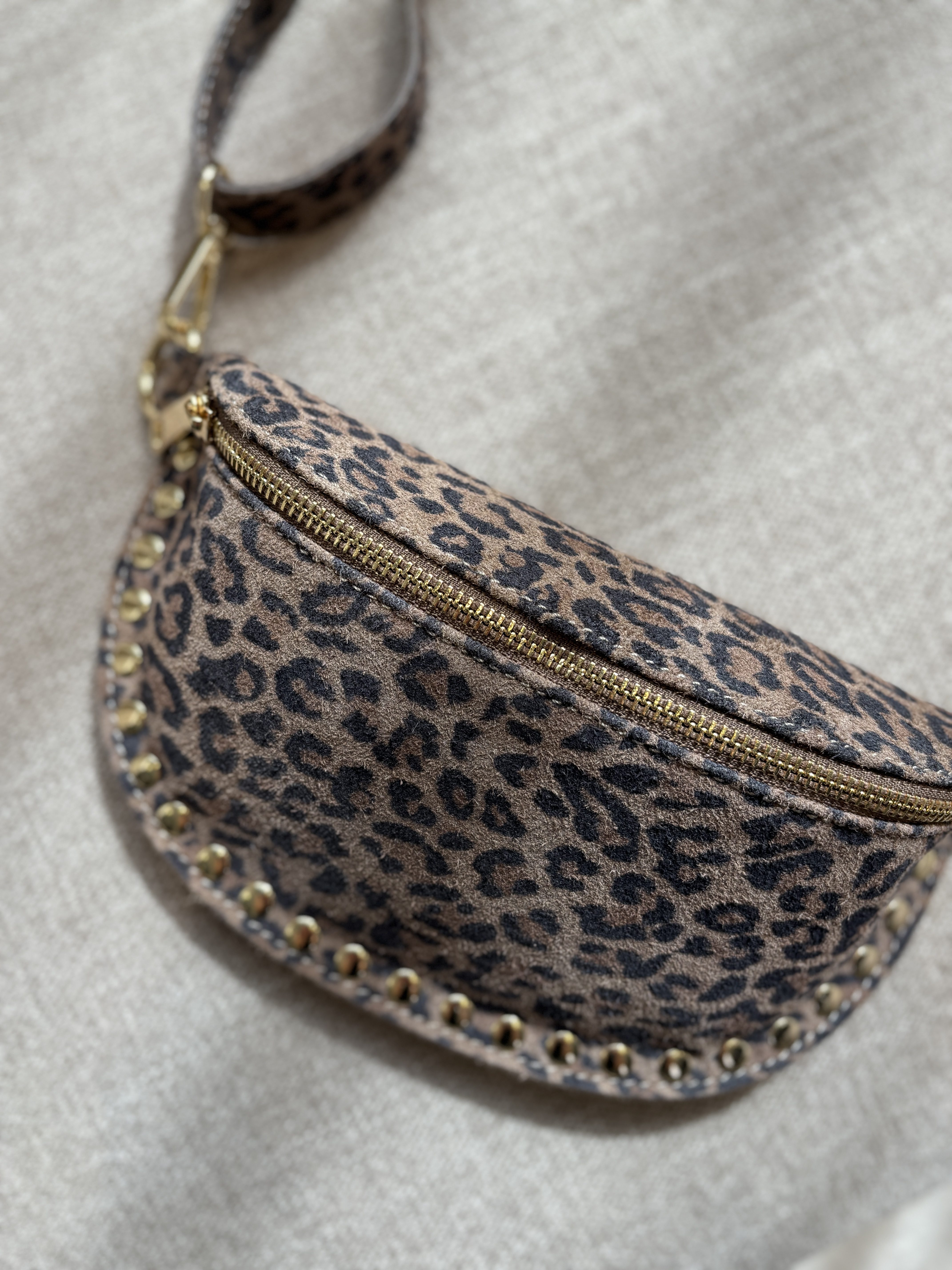 Debby Bumbag - Suede Luipaard