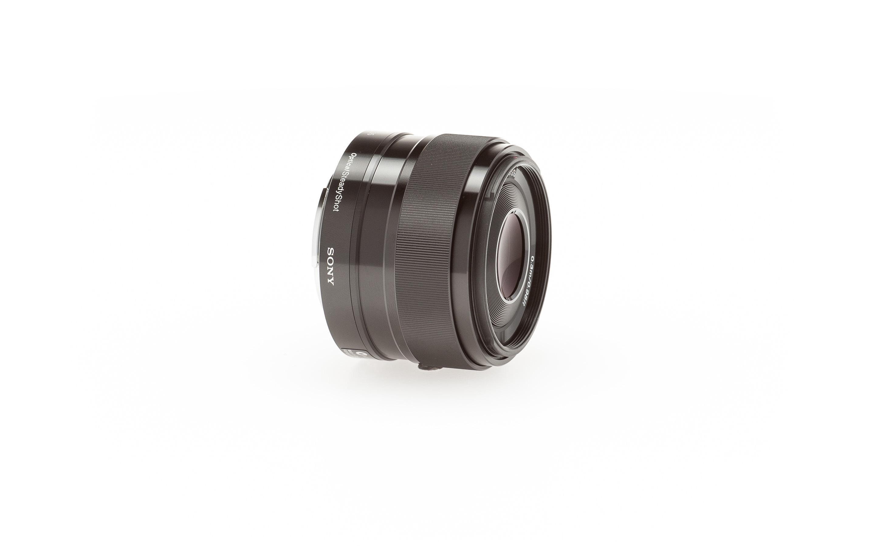 Festbrennweite E 35mm F/1.8 OSS – Sony E-Mount<br>Objektiv mit Festbrennweite
